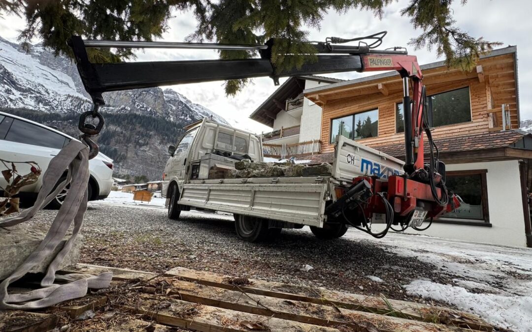 Retro Auto beim Vintage Hotel in Kandersteg